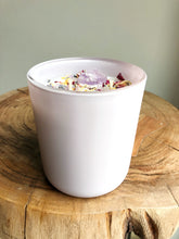 Load image into Gallery viewer, Eucalyptus & Spearmint 12oz - Lilac Vessel