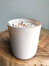 Load image into Gallery viewer, Eucalyptus & Spearmint 12oz - Blush Vessel