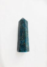 Load image into Gallery viewer, Apatite Point