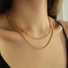 Load image into Gallery viewer, 18k Rope Chain 18” Length