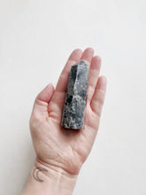 Load image into Gallery viewer, Larvikite Point