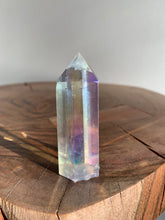 Load image into Gallery viewer, Aura Clear Quartz Point - Medium