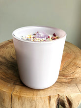 Load image into Gallery viewer, Eucalyptus &amp; Spearmint 12oz - Lilac Vessel
